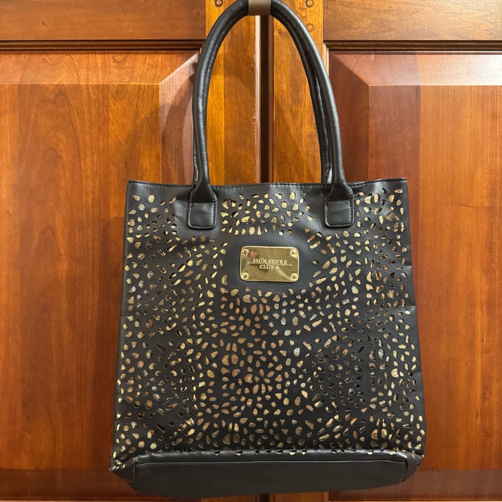 SIGNATURE CLUB A Women Black & Gold Tote  Shoulder Bag